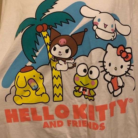 Hello kitty and friends graphic Sanrio shirt - Picture 3 of 4